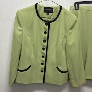 Ladies Suit 8P